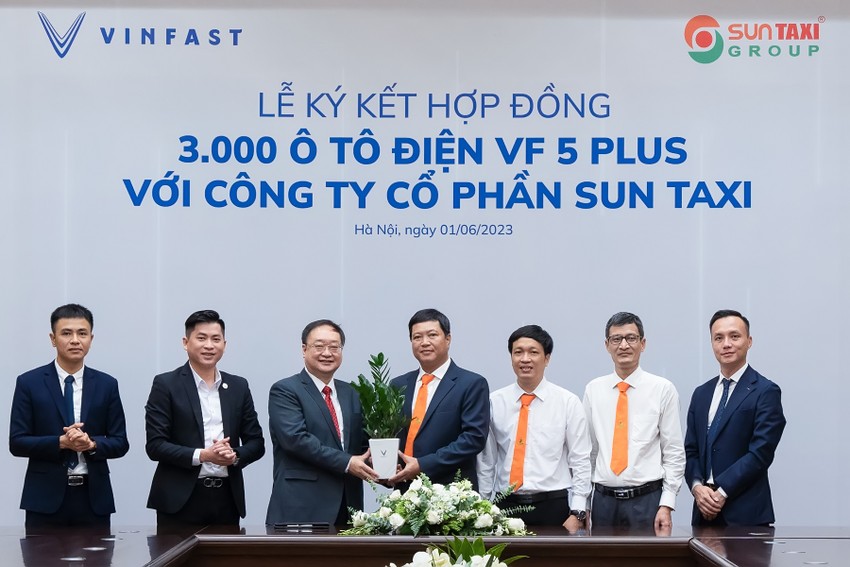 3.000 ô tô điện VinFast sẽ lăn bánh trên toàn quốc do Sun Taxi lăn bánh