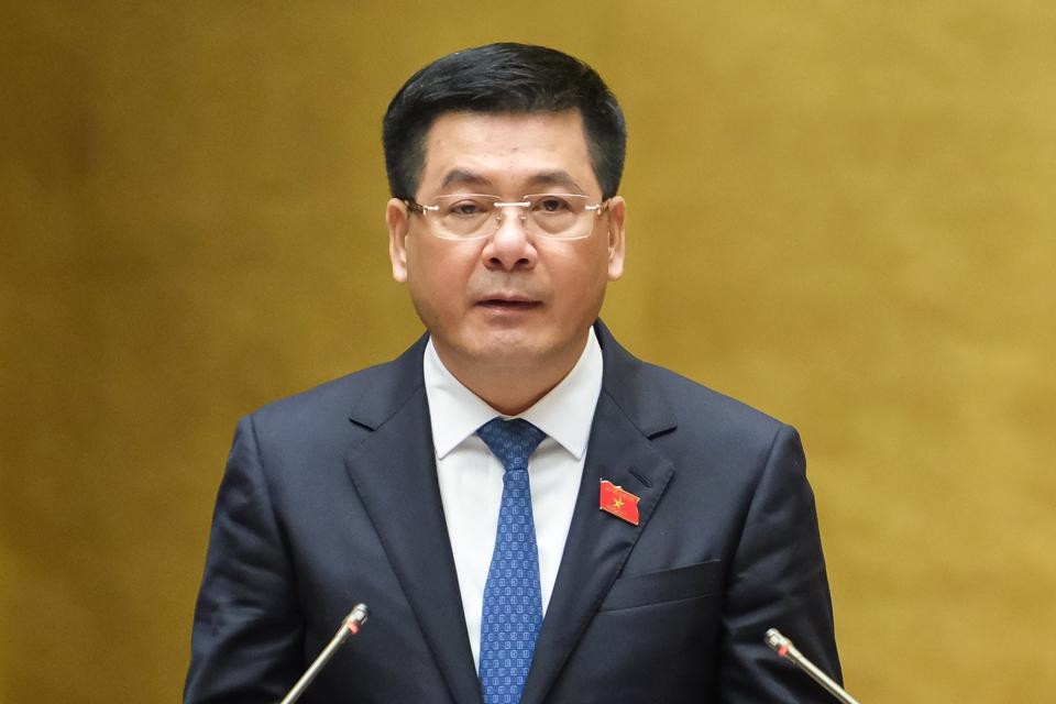 Các vấn đề về cung ứng điện được Bộ trưởng Nguyễn Hồng Diên giải thích