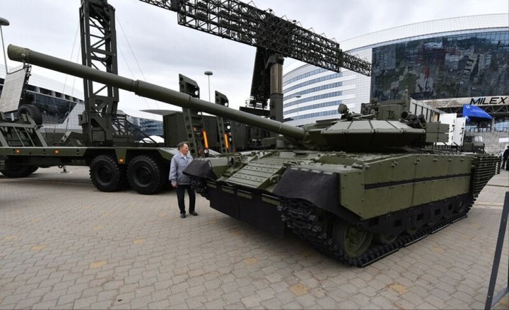 Phiên bản T-72 nâng cấp mạnh hơn T-72B3 của Nga vừa được Belarus tung ra mắt.