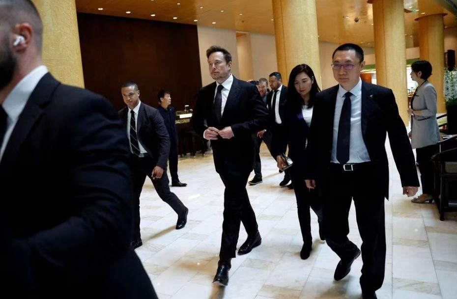 Tại Trung Quốc, Elon Musk và nhiều Giám đốc điều hành nước ngoài khác bị cản trở.