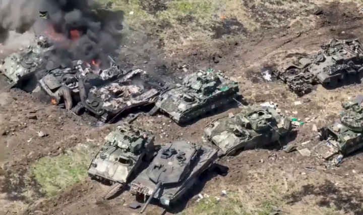 Ở Ukraine, xe chiến đấu bộ binh Bradley của Ukraine