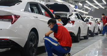 Kể từ ngày 1.7, hơn 45 mẫu ô tô 'nội' đã được giảm 50% lệ phí trước bạ. Kể từ ngày 1.7, hơn 45 mẫu ô tô 'nội' đã được giảm 50% lệ phí trước bạ.
