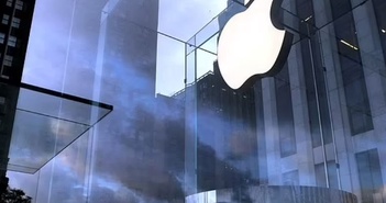 Vốn hóa Apple lần đầu tiên đạt 3.050 tỉ USD, vượt qua Alphabet và Amazon và gần bằng GDP Vương quốc Anh.