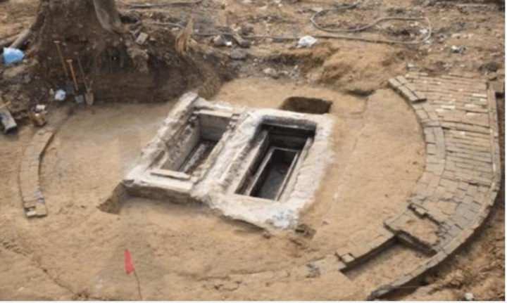 Khai quật mộ cổ, chuyên gia tìm thấy món đồ nhỏ xíu, ai ngờ giá hơn 3.200 tỷ