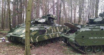 "Sát thủ" Bradley trước áp lực đóng vai trò như xe tăng trong xung đột Nga-Ukraine "Sát thủ" Bradley trước áp lực đóng vai trò như xe tăng trong xung đột Nga-Ukraine