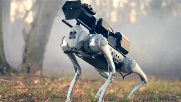 Tại Hoa Kỳ, robot phun lửa sắp xuất hiện trên thị trường dân sự.