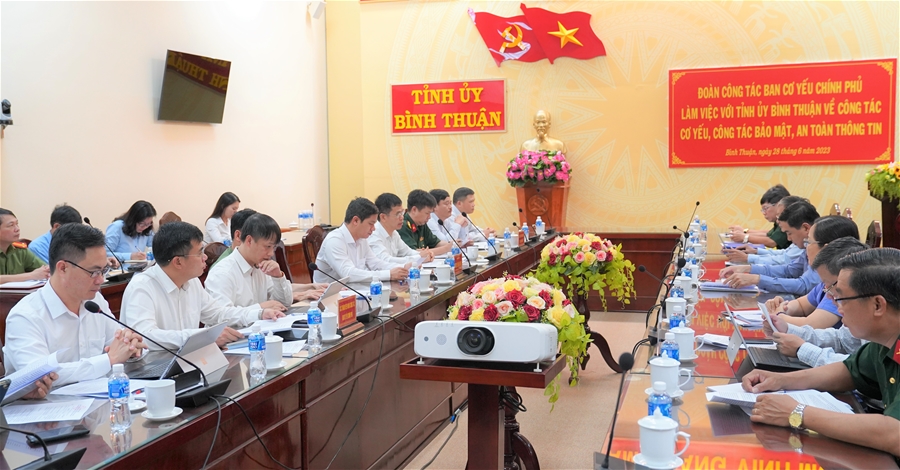 Về công tác cơ yếu, bảo mật và an toàn thông tin, Ban Cơ yếu Chính phủ làm việc với Tỉnh Bình Thuận, Ninh Thuận và Khánh.