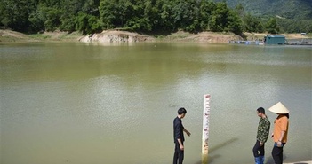 Điện Biên thiếu nước ở hầu hết các hồ chứa do Nắng nóng kéo dài. Điện Biên thiếu nước ở hầu hết các hồ chứa do Nắng nóng kéo dài.