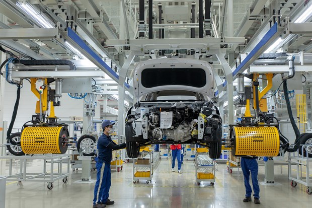 Đại lý xe, khách hàng đón tin vui khi chính thức giảm lệ phí trước bạ hình ảnh 3 Dai ly xe, khach hang don tin vui khi chinh thuc giam le phi truoc ba hinh anh 3