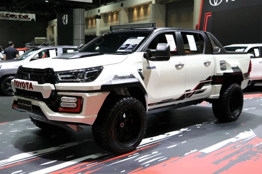 Toyota tiết lộ 5 bản độ Hilux 'độc nhất vô nhị'