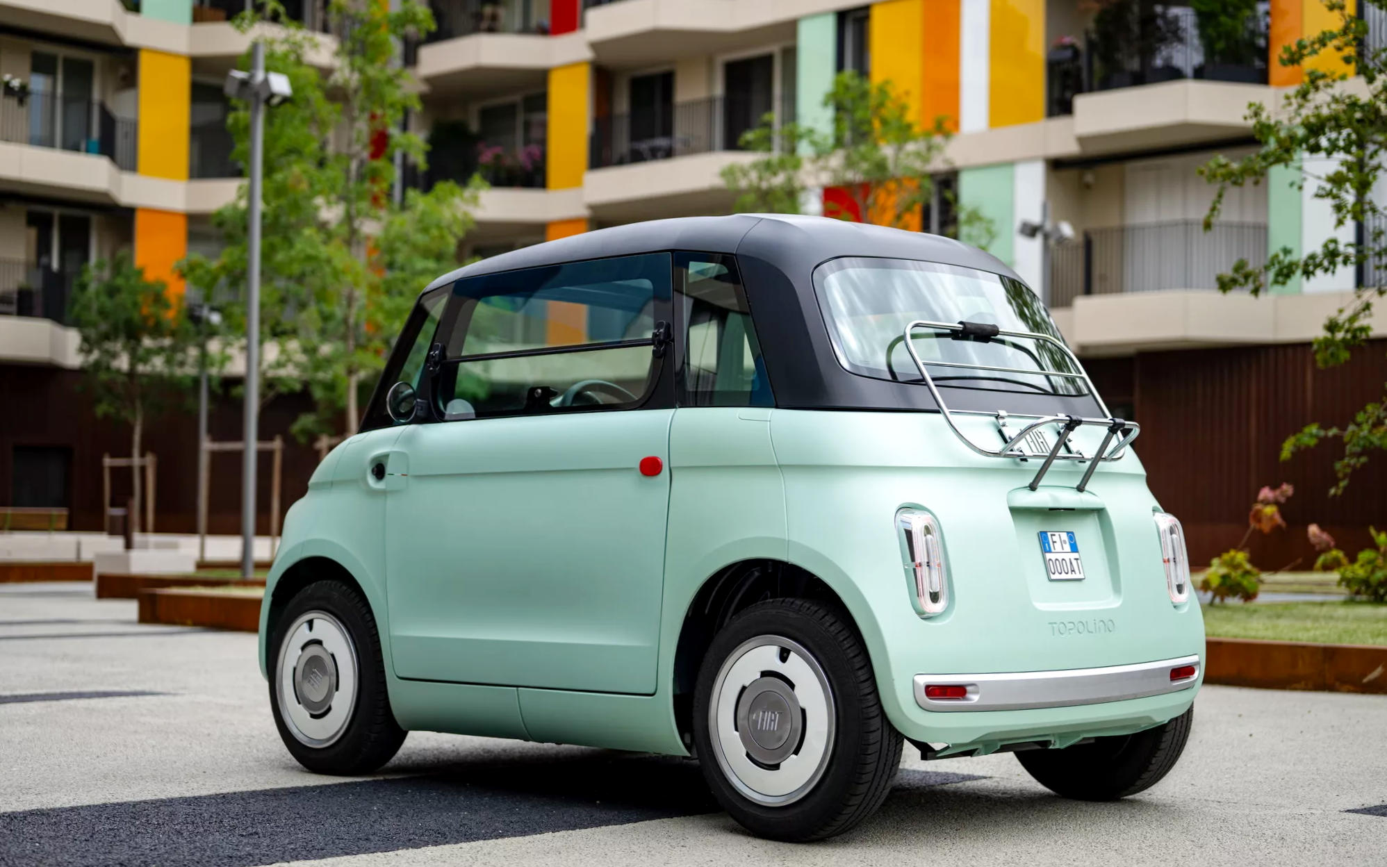 Ô tô điện Fiat Topolino siêu nhỏ, ngắn hơn cả VinFast VF3 - Ảnh 2. Ô tô điện Fiat Topolino siêu nhỏ, ngắn hơn cả VinFast VF3 - Ảnh 2.