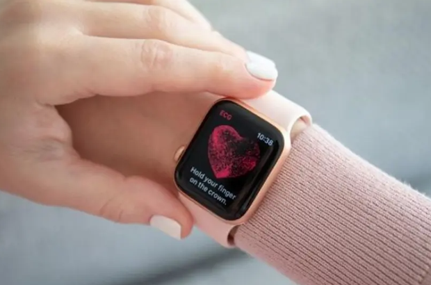 Đồng hồ thông minh Apple Watch cứu mạng một phụ nữ Mỹ