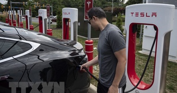 Các nhà sản xuất trạm sạc EV phản đối áp dụng tiêu chuẩn Tesla Các nhà sản xuất trạm sạc EV phản đối áp dụng tiêu chuẩn Tesla