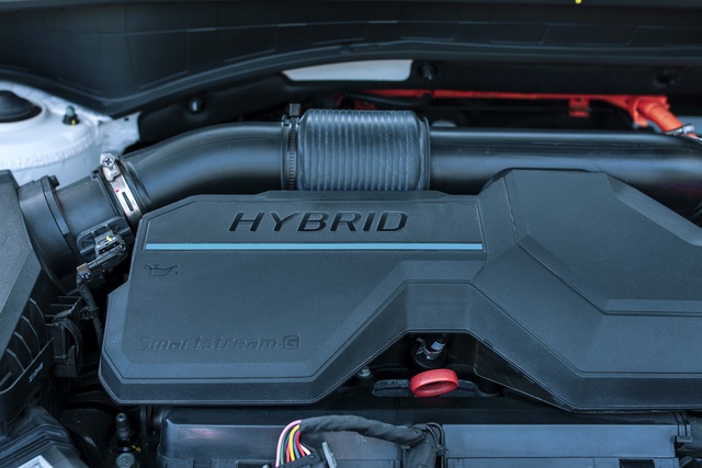 Hyundai Santa Fe tại Việt Nam có thêm bản hybrid, giá từ 1,45 tỉ đồng - Ảnh 4. Hyundai Santa Fe tại Việt Nam có thêm bản hybrid, giá từ 1,45 tỉ đồng - Ảnh 4.