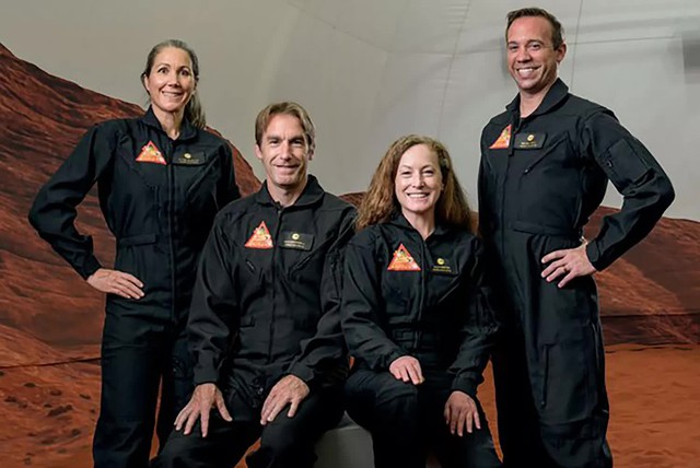 Thử nghiệm chưa từng có của NASA: Nhóm 4 người bắt đầu "sống trên sao Hỏa", gặp thách thức không tưởng