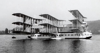 Chiếc máy bay 9 cánh kỳ dị này được thiết kế để băng qua Đại Tây Dương vào năm 1920