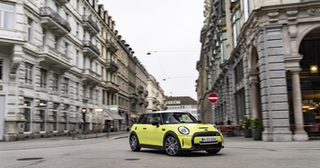 MINI 3-Cửa ưu đãi giá lên đến 50% phí trước bạ từ tháng 7.2023 MINI 3-Cửa ưu đãi giá lên đến 50% phí trước bạ từ tháng 7.2023