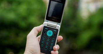 2023 rồi vẫn muốn dùng điện thoại cổ Sony Ericsson: Vui, lạ nhưng thiếu thốn, chỉ 1 ngày là phải bỏ 2023 rồi vẫn muốn dùng điện thoại cổ Sony Ericsson: Vui, lạ nhưng thiếu thốn, chỉ 1 ngày là phải bỏ