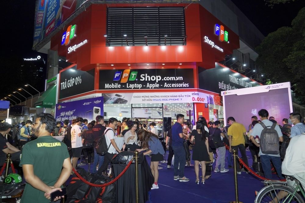 FPT Shop mở bán sớm ASUS ROG Phone 7 kèm bộ quà hơn 7 triệu đồng