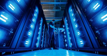 Intel đã lắp đặt xong một siêu máy tính cực mạnh: Trang bị hơn 63 nghìn GPU và 21 nghìn CPU, thực hiện 2 tỷ tỷ phép tính/giây Intel đã lắp đặt xong một siêu máy tính cực mạnh: Trang bị hơn 63 nghìn GPU và 21 nghìn CPU, thực hiện 2 tỷ tỷ phép tính/giây