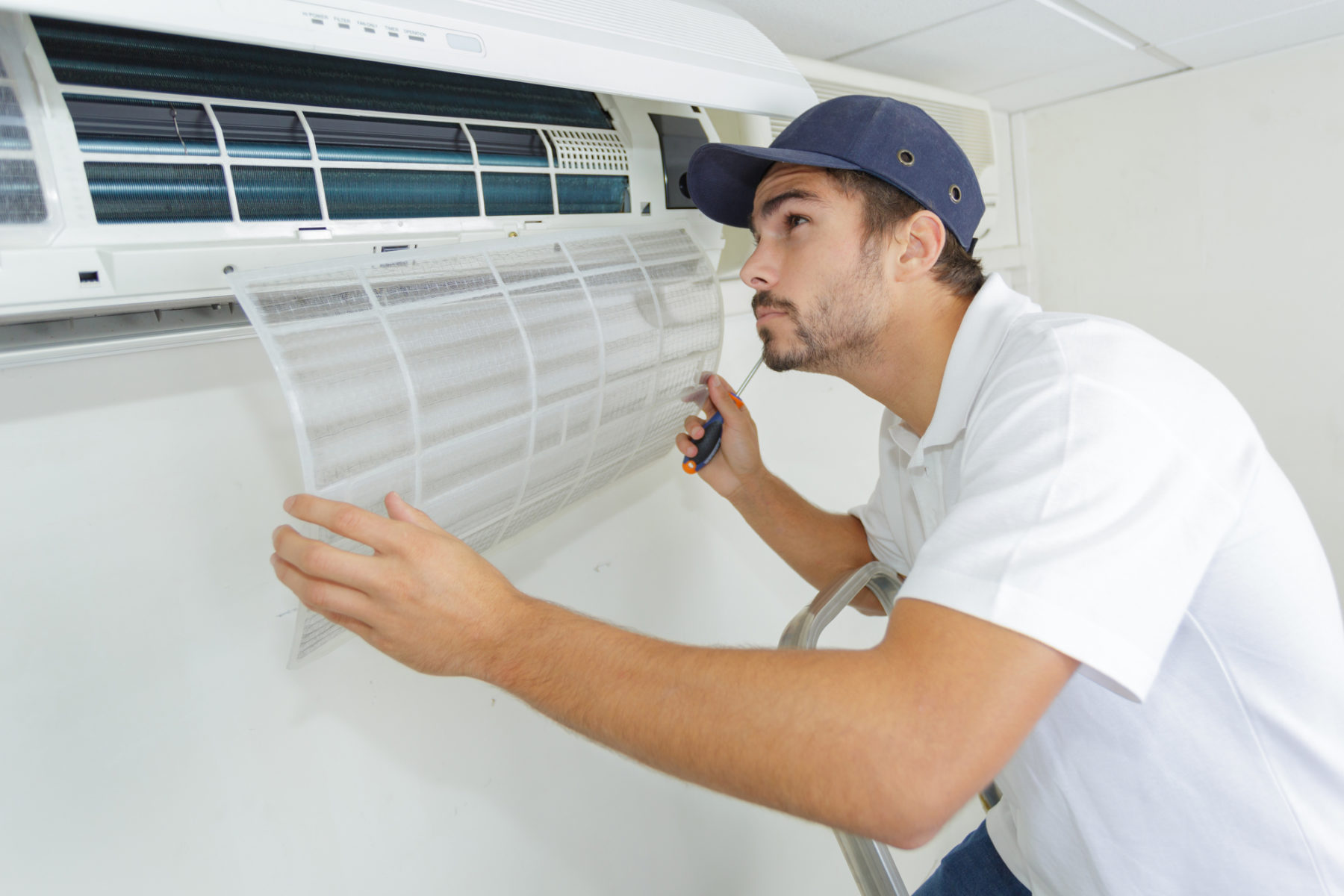 Đừng sốc khi thấy tiền điện đầu hè gấp đôi, gấp ba nếu cứ dùng điều hòa như thế này - Ảnh 6. Đừng sốc khi thấy tiền điện đầu hè gấp đôi, gấp ba nếu cứ dùng điều hòa như thế này - Ảnh 6.