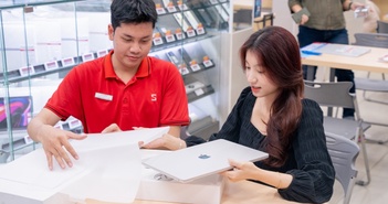 MacBook Air 15 inch bán chính hãng tại Việt Nam từ 32 triệu đồng