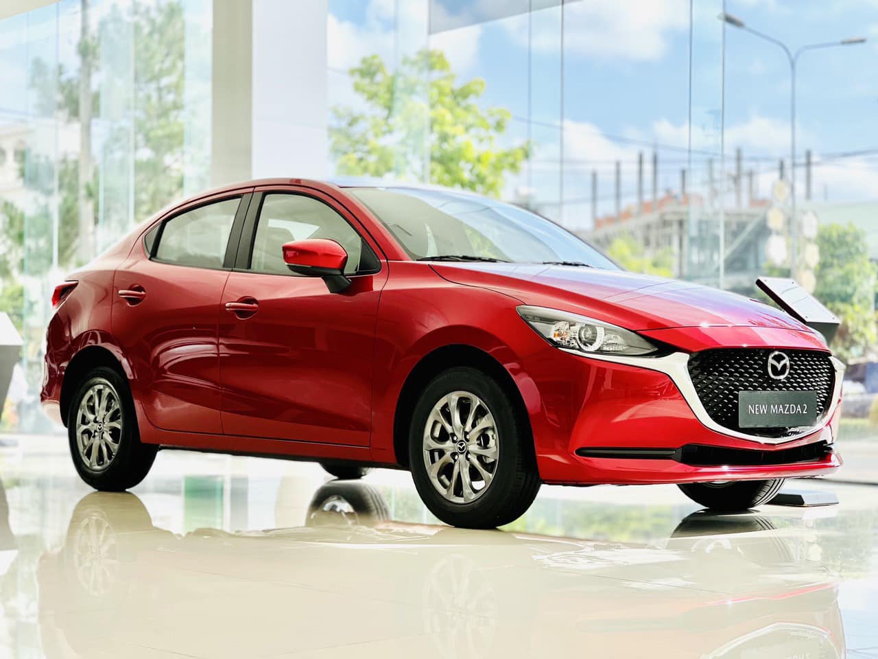 Mazda2 giảm giá còn 414 triệu đồng, rẻ hơn Kia Morning