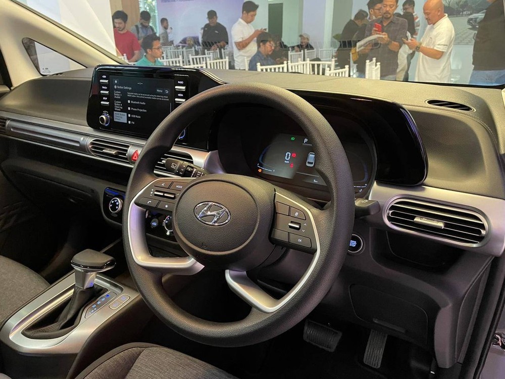 Hyundai Stargazer 2023 bổ sung phanh tay điện tử 'đấu' Mitsubishi Xpander   - Ảnh 2.