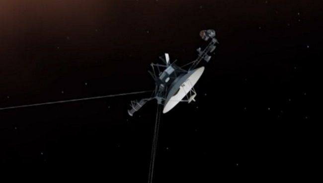 NASA nghe thấy 'nhịp đập' của tàu thăm dò Voyager-2 bị mất liên lạc
