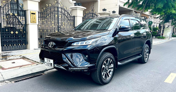 Toyota Fortuner Legender 'mất giá' hơn 350 triệu đồng sau 1 năm sử dụng