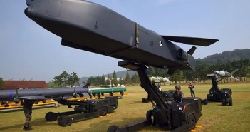 Đức loại trừ khả năng cung cấp tên lửa tầm xa cho Ukraine Đức loại trừ khả năng cung cấp tên lửa tầm xa cho Ukraine