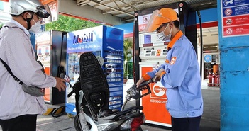 Giá xăng tăng mạnh, cần theo dõi chặt lạm phát Giá xăng tăng mạnh, cần theo dõi chặt lạm phát