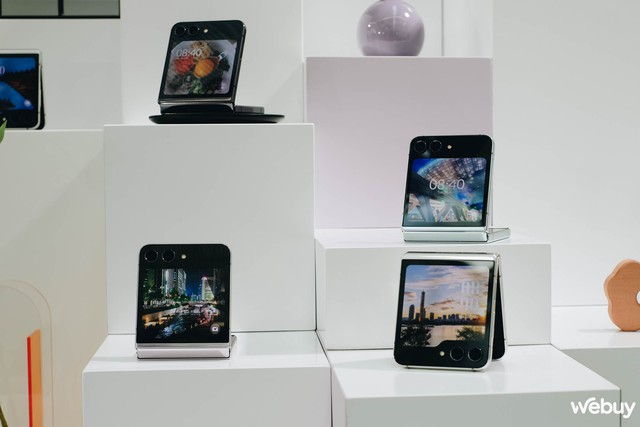 Sếp Samsung giải thích lý do màn hình phụ của Galaxy Z Flip5 lại giống biểu tượng thư mục máy tính