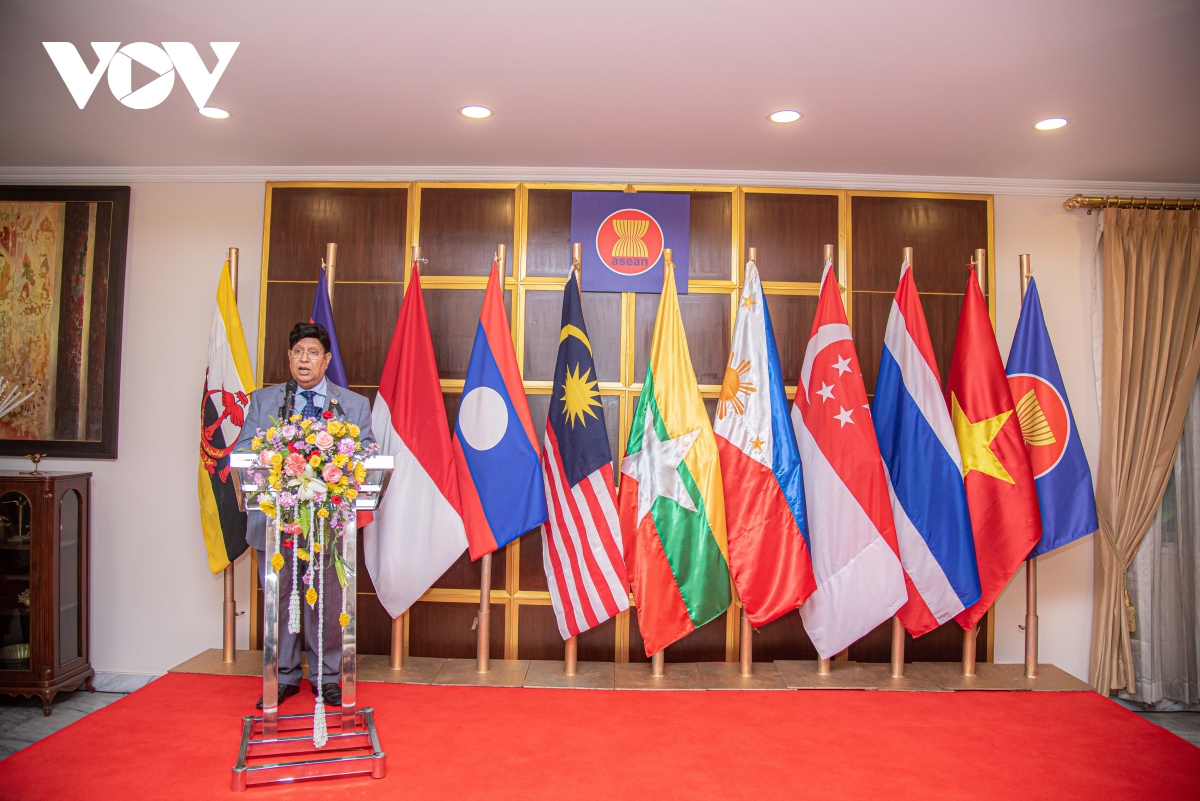tổng thống sri lanka tham dự lễ thượng cờ asean hình ảnh 2 tong thong sri lanka tham du le thuong co asean hinh anh 2