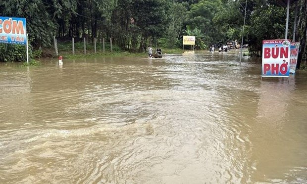 Mưa lớn cục bộ gia tăng, Bắc Bộ có nguy cơ lũ quét và sạt lở đất