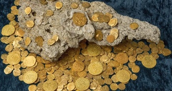 Lặn tìm xác tàu đắm dưới biển, nhóm người tìm thấy kho báu triệu đô Lặn tìm xác tàu đắm dưới biển, nhóm người tìm thấy kho báu triệu đô