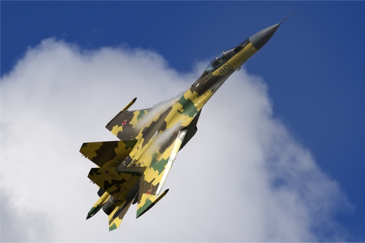 Chiến đấu cơ Su-35.