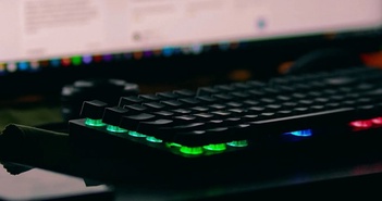 Intel đã làm chậm máy tính trên toàn thế giới Intel đã làm chậm máy tính trên toàn thế giới