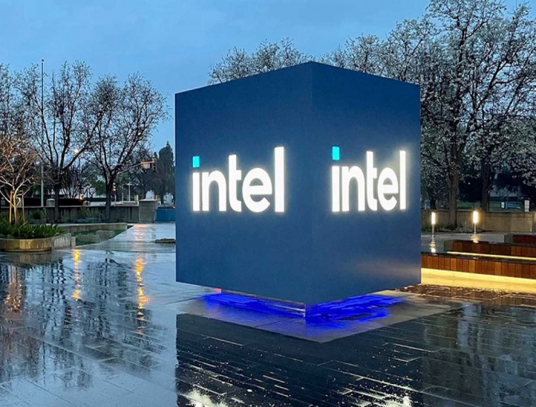 Vá lỗ hổng bảo mật, Intel làm chậm hàng tỷ máy tính trên thế giới