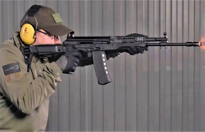 AK-19 trong buổi bắn thử nghiệm.