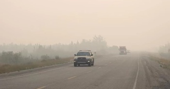 Cháy rừng tại Canada: Toàn bộ cư dân tại Yellowknife phải sơ tán