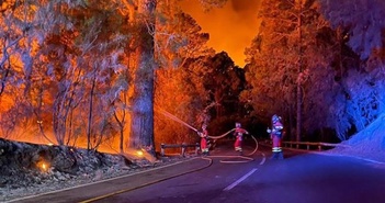 Tây Ban Nha và Hy Lạp căng mình ứng phó cháy rừng nghiêm trọng