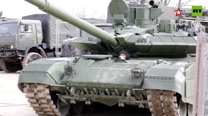 Giáp Relikt trên xe tăng T-90M