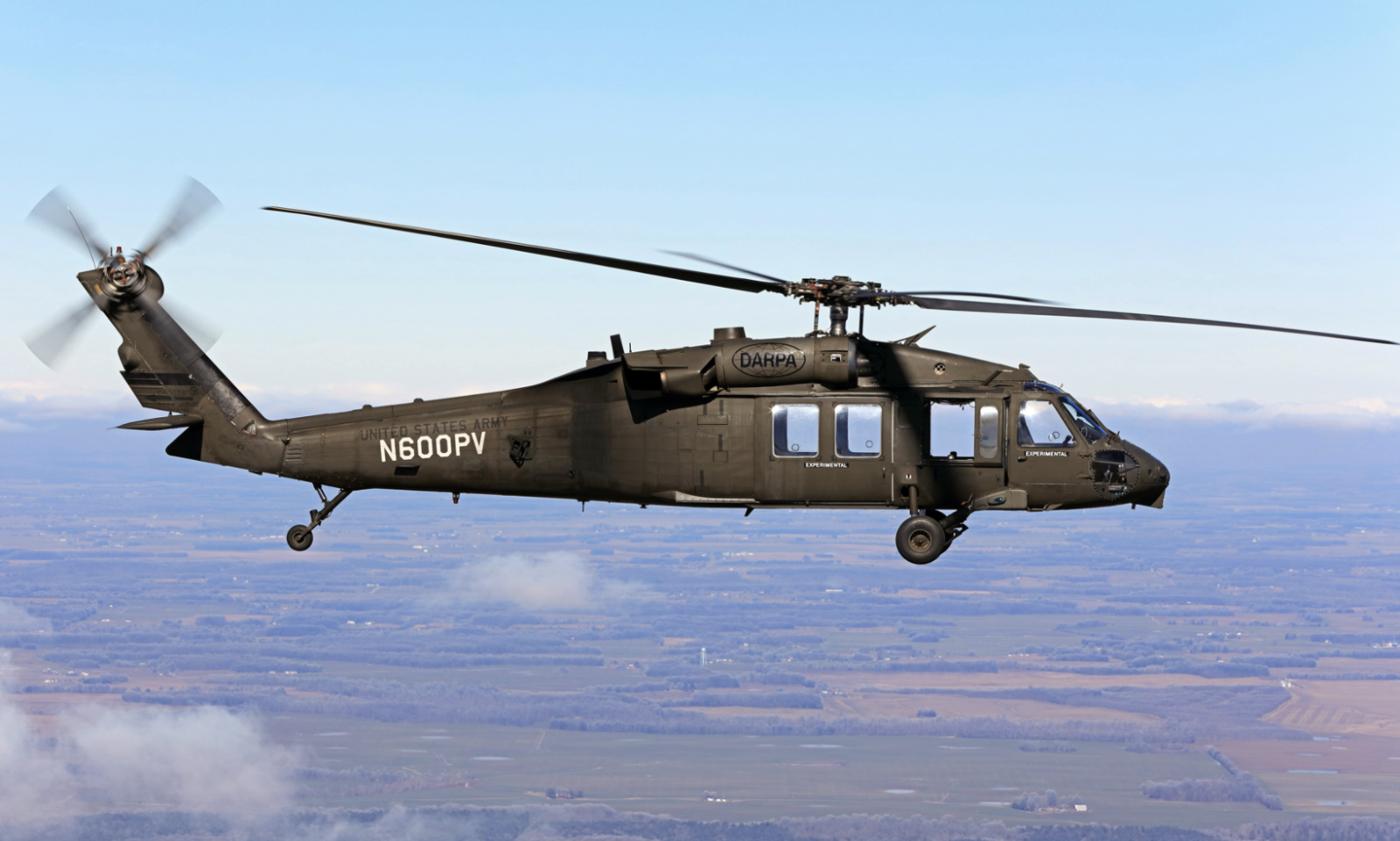 Indonesia ký thỏa thuận mua 24 máy bay trực thăng Black Hawk
