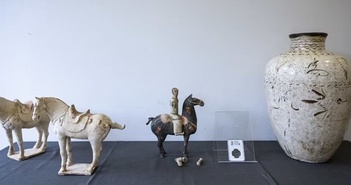 Văn phòng Văn hóa Liên bang Thụy Sĩ trao trả cổ vật cho Trung Quốc