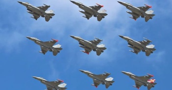 Tướng Không quân Mỹ tin chiến đấu cơ F-16 hiệu quả khi đối đầu máy bay Nga