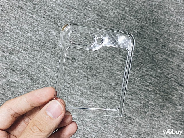 Máy còn chưa ra mắt, nhưng phụ kiện cho Galaxy Z Fold5 và Flip5 đã bán tràn lan trên Shopee - Ảnh 5. Máy còn chưa ra mắt, nhưng phụ kiện cho Galaxy Z Fold5 và Flip5 đã bán tràn lan trên Shopee - Ảnh 5.