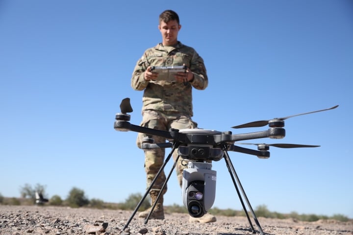 Mỹ muốn phát triển UAV bầy đàn đối phó Trung Quốc
