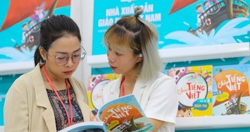 Tiếng Việt là cầu nối đồng bào Việt Nam trên toàn thế giới với Tổ quốc Tiếng Việt là cầu nối đồng bào Việt Nam trên toàn thế giới với Tổ quốc