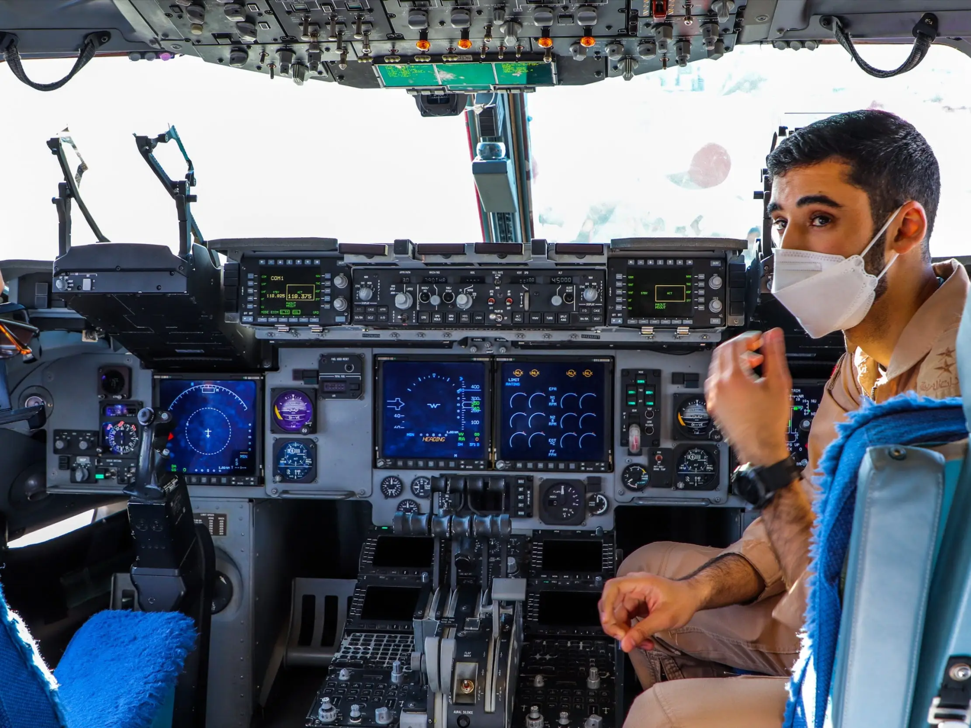 Khám phá bên trong 'ngựa thồ' C-17 chuyên phục vụ Tổng thống Mỹ - 17